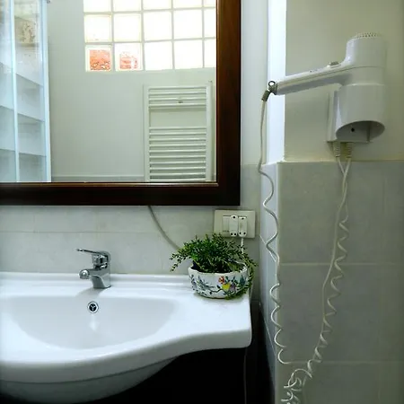 ベッド・アンド・ブレックファスト Belle Epoque リド・ディ・オスティア